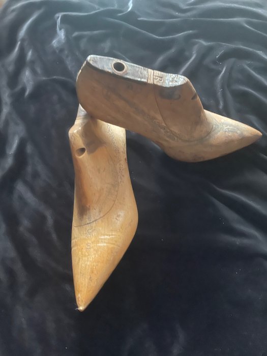 vintage - 人体模型 - Vecchie forme per scarpe italiane  in legno -  (2) - 木