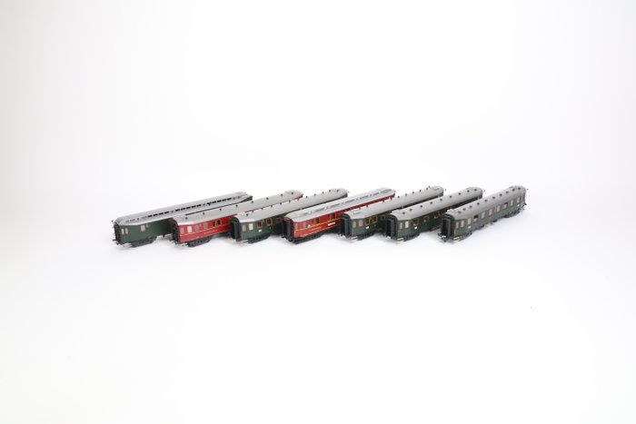 Roco H0 - 04060 - Set di treni (1) - Set carrozza da sei pezzi + carrozza extra - DRG