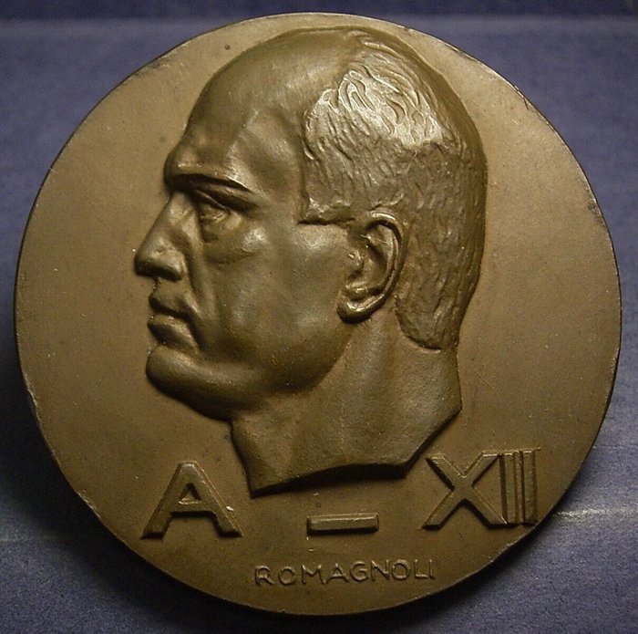 Itália - Medalha - Regno ventennio medaglia duce opera nazionale combattenti 1934 Sabaudia peso 48,66 grammi diametro