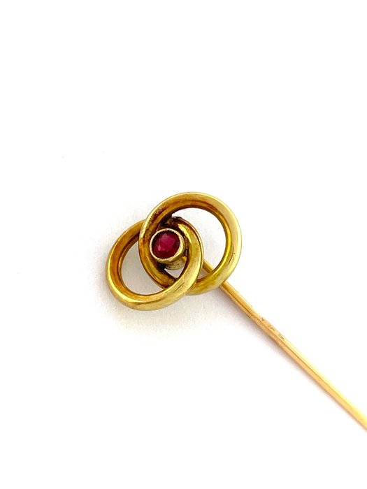 No Reserve Price - Vers 1920 - Rubis - Brooch - Yellow gold 