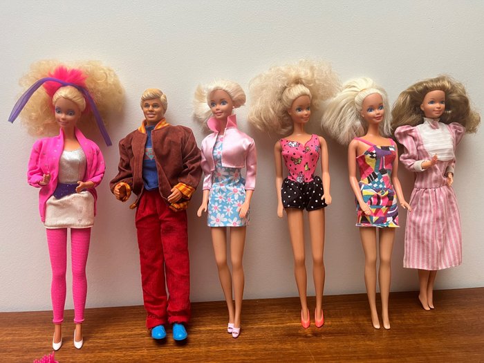 Mattel  - Bambola Barbie (6) - Cina