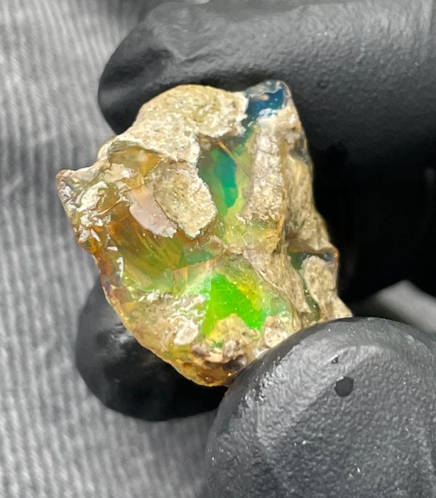 43 karat krystal opal Grov- 8.6 g