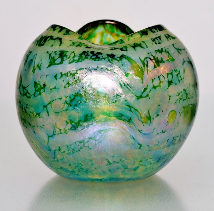 Loetz - Váza  - Irizáló szecessziós üveg