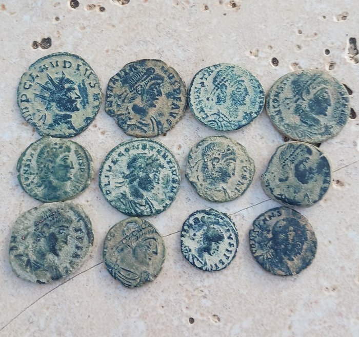 羅馬帝國. 12 monedas Æ siglo III - IV d.C.  (沒有保留價)
