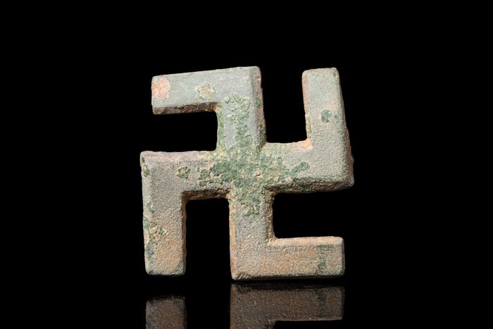 Roma antica Spilla in bronzo con svastica  (Senza Prezzo di Riserva)