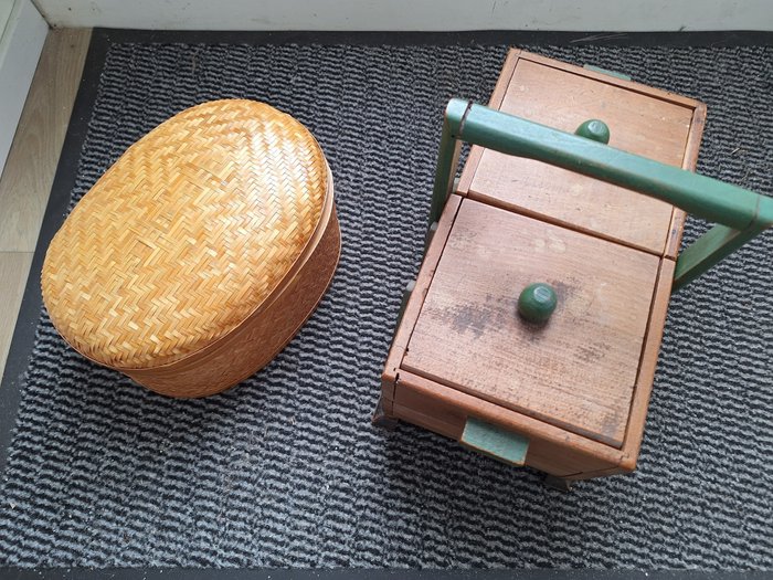 Pudełko na przybory do szycia (2) - drewno i wiklina