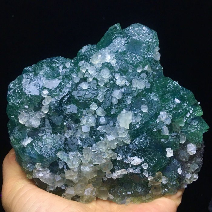 Grüne Fluoritkristalle. - Höhe: 131 mm - Breite: 115 mm- 1008 g