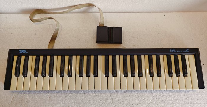 Siel CMK 49 - per Commodore 64 - musical keyboard - Calculator