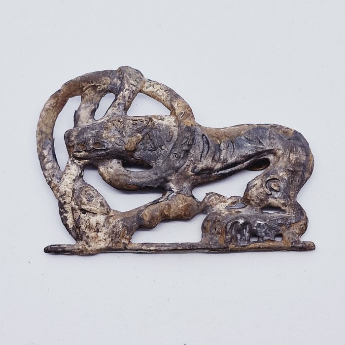 Sino-sibérien Feuilles d'argent Boucle de ceinture serpent contre tigre - 73.5 mm