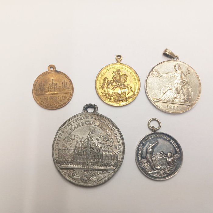 Saksa - Hamburg. 5 nerschiedene  Medaillen (Silber/Bronze/Zinn) 19 Jhdt