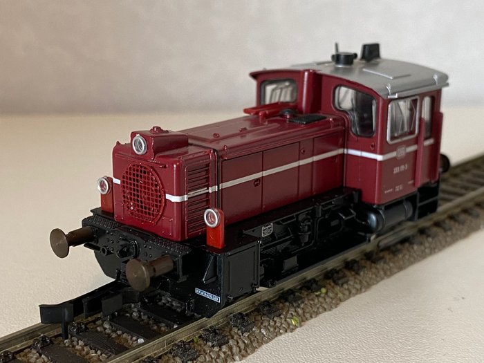 Roco H0 - 柴油火車 (1) - 拳皇BR333 - DB