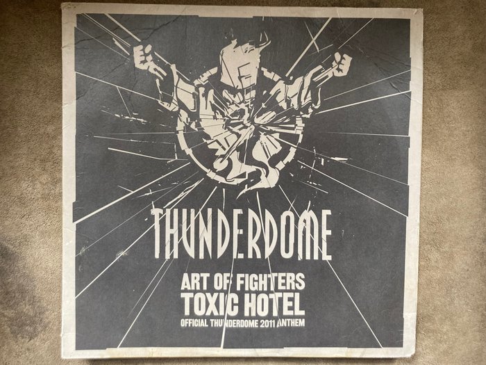 art of fighters - toxic hotel - Vinylschallplatte - 2012