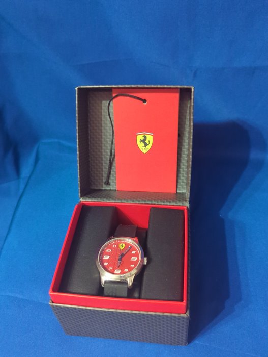 Ferrari - Mężczyzna - 2011-obecnie