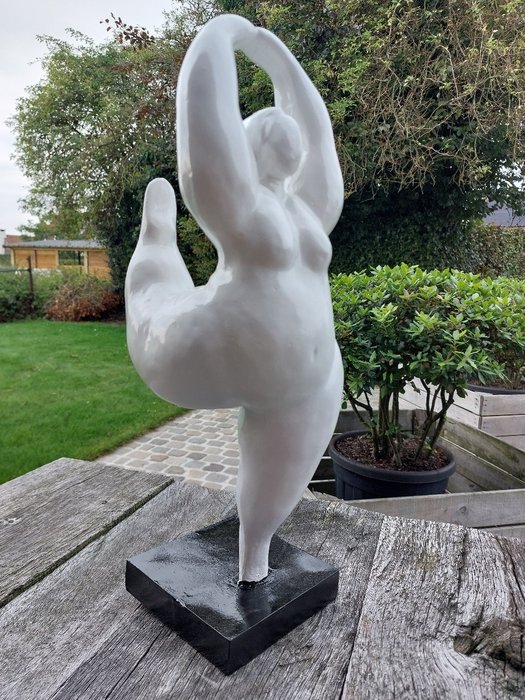 Statue, abstract image of a gymnastic lady - 50 cm - Polyresin