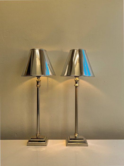 Bordlampe (2) - Stilfulde slanke bordlamper forkromet