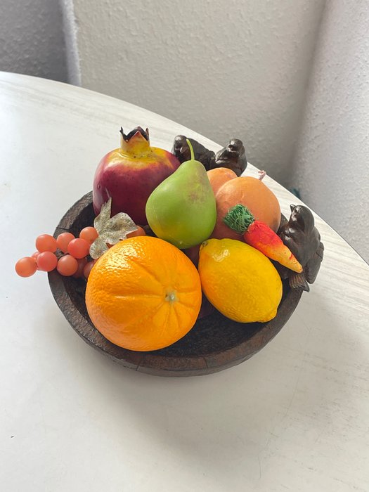 9 - Fruit basket (10) - Fruit bowl, Orange, apple, pear, apricot, lemon, carrots, grapes, pomegranate. - Resin/Polyester, polyester, rubber, celluloid, paper mache, plastic
