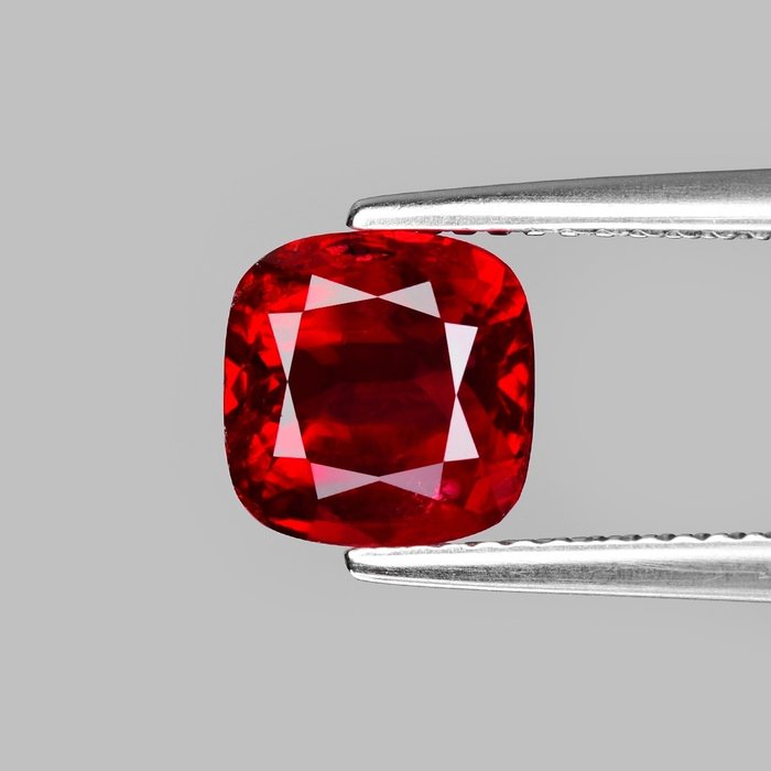 GRS - 莫三比克[鮮豔的紅色] 紅寶石 - 3.03 ct
