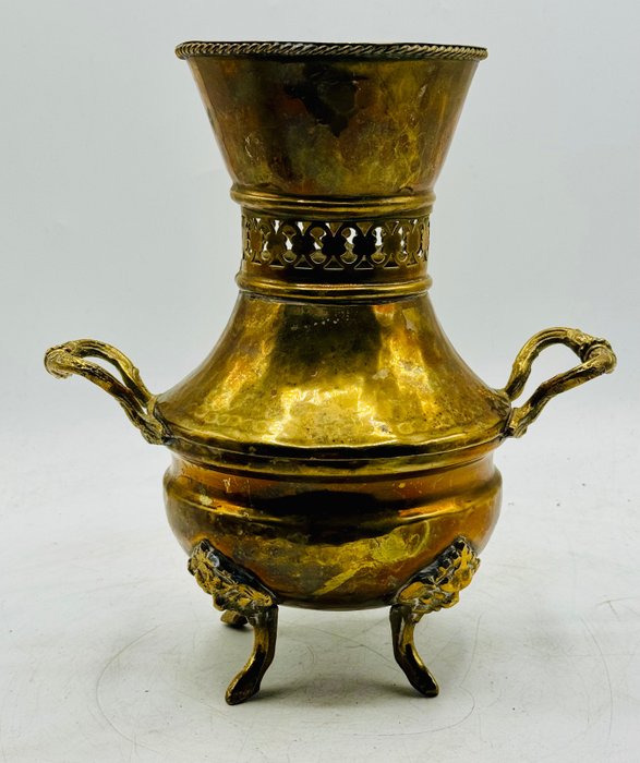 Vase -  Mythologisch  - Messing