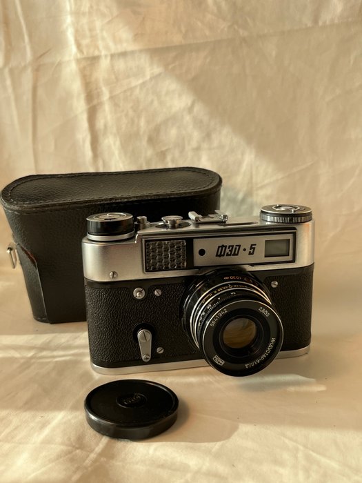 FED Model 5 ( F220) 1977 - 1990 連動測距式相機