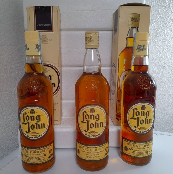 Long John - Special Reserve  - b. 1970er Jahre, 1980er Jahre - 75 cl - 3 bottles