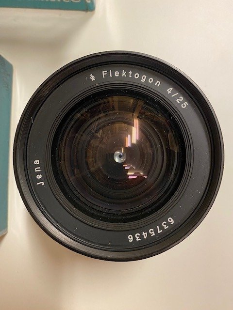 Carl Zeiss Jena Flektogon 4/25mm Laajakulmaobjektiivi