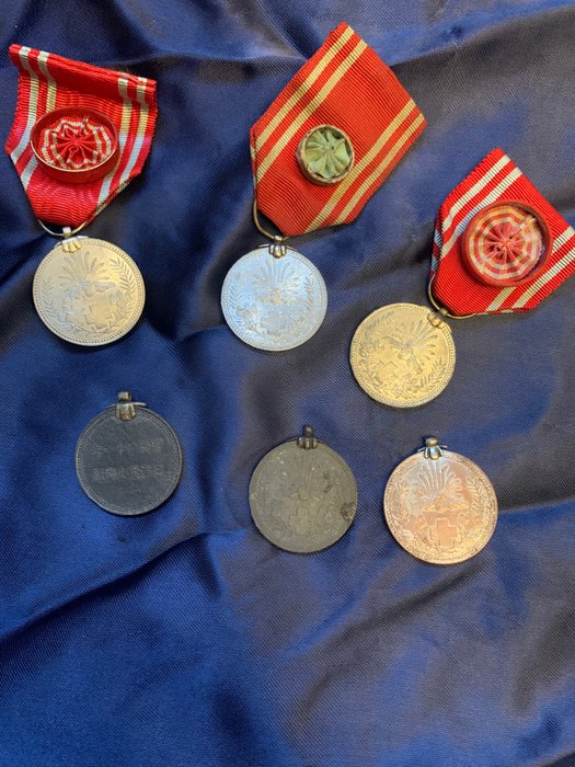 日本 - 陆军/步兵 - 奖章 - Lot 6 Médailles Japonaises WW2
