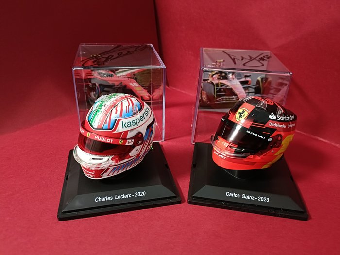 Ferrari formula 1 - Charles Leclerc and Carlos Sainz - Mittakaavassa 1/5 kypärä 