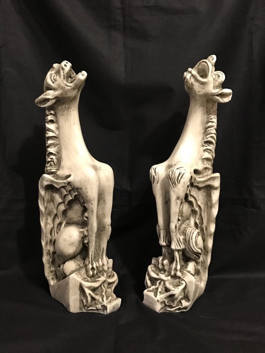 CM - 雕塑, Splendide reproduction d'un duo de Gargouille Cathédrale Notre Dame de Paris - 41 cm - 石膏