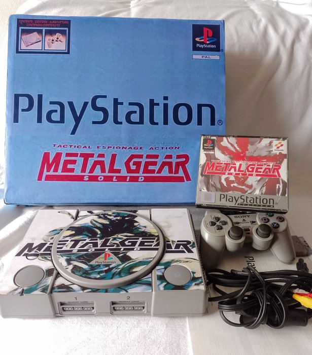 Sony - PlayStation 1 (PS1) "Metal Gear Solid Bundle" - Videospill konsoll