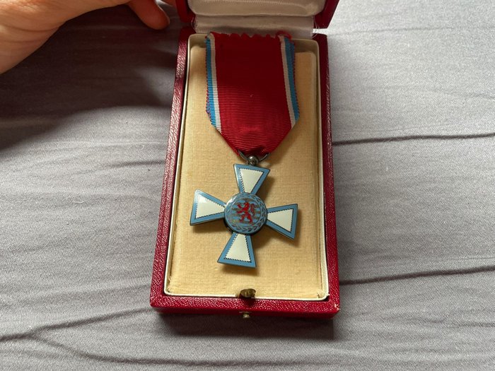 Luxembourg - Medalje - Order Of Merit Of The Grand Duchy Of Luxembourg, Knight