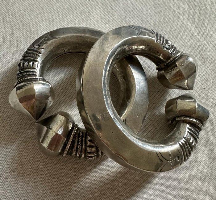 Paar armbanden - Zilver - India - midden 20e eeuw
