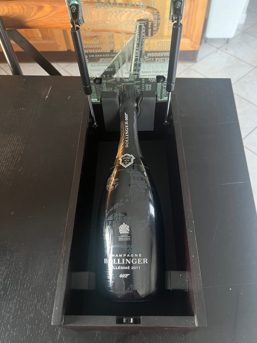 2011 Bollinger "007 James Bond" 25th Film Edition - Champagne - 1 Bottiglia (0,75 litri)