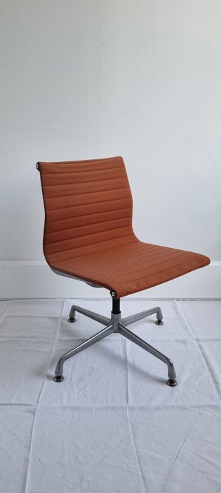I.C.F. De Padova - Charles & Ray Eames - Silla de oficina - Aluminio, Textiles