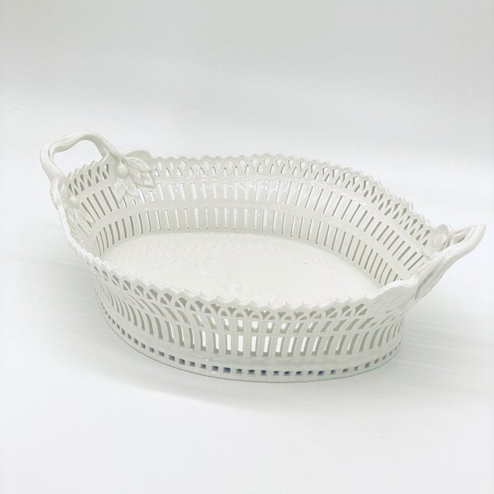 KPM Berlin - Dish (1) - Durchbruch „Englischer Korb“, 31 cm - Porcelain
