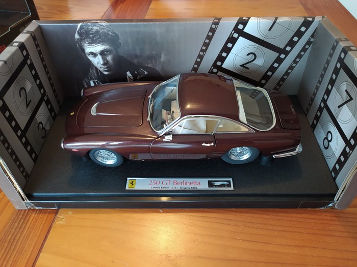Élite par Hot wheels 1:18 - 2 - 模型汽车 - Ferrari 250GT Berlinetta Steve McQueen, Dino 308gt4 Elvis Presley - 250GT 为 2387/5000，308gt4 为 0703/5000