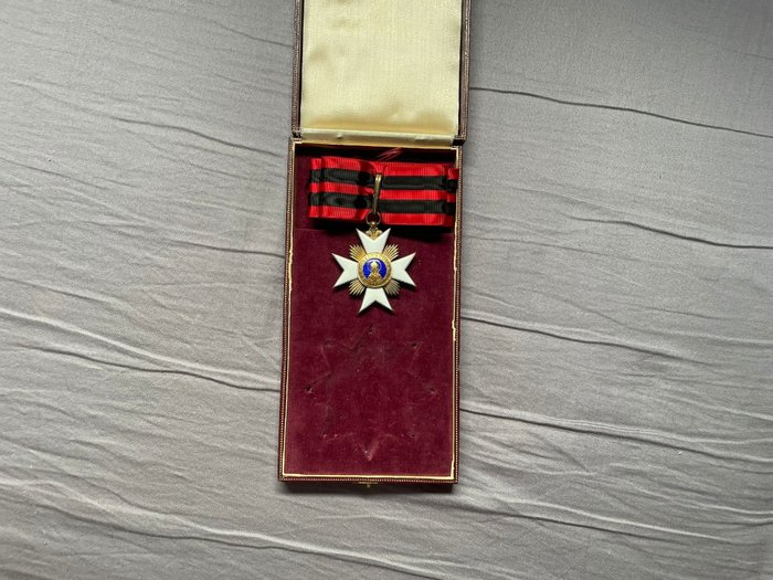Belgien - Medalj - Silver Order Of Saint Sylvester Grand Officer commander and case Wolfers