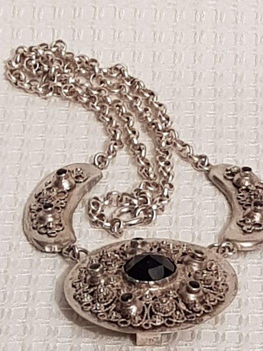No Reserve Price Necklace with pendant - Silver Garnet 