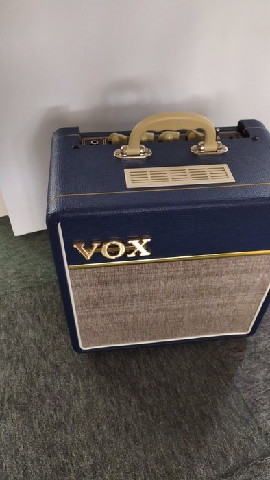 Vox - Nombre d'articles : 1 - Amplificateur de guitare - Royaume-Uni - 2013