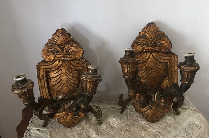 Wall sconce (2) - Wood, A pair of golden wood torch appliqués