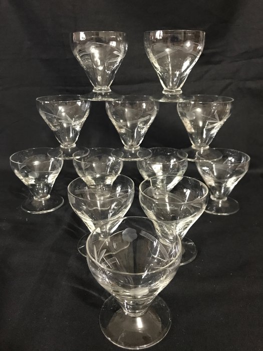 no reserve price Vallerysthal - Wine glass (12) - not found in original box set of 12 liquor glasses N°7 Venetian model - Crystal