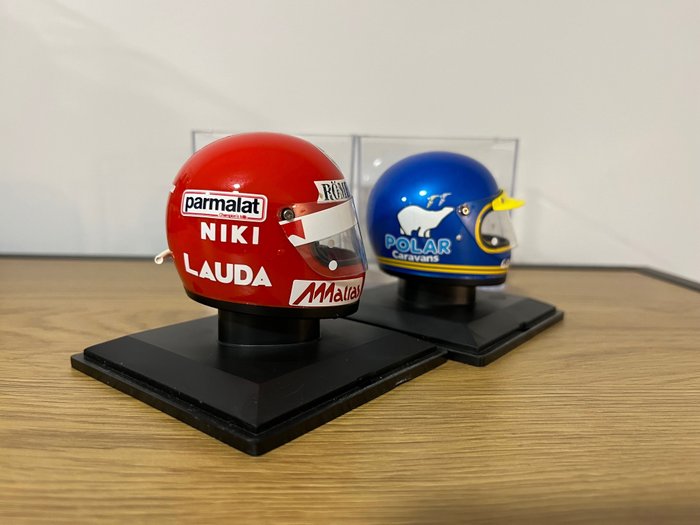Spark 1:5 - Kilpa-auton pienoismalli - Season 1977 F1 Helmets Drivers Pack - Niki Lauda 1977 ja Ronnie Peterson 1977