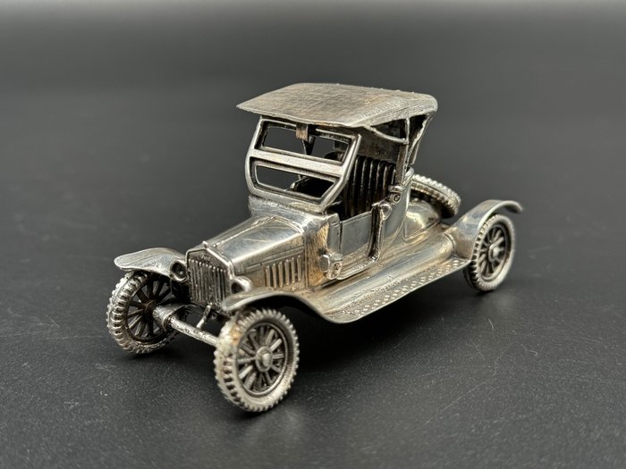 Figure - Coche en miniatura plata 915 -  (1) - Silver