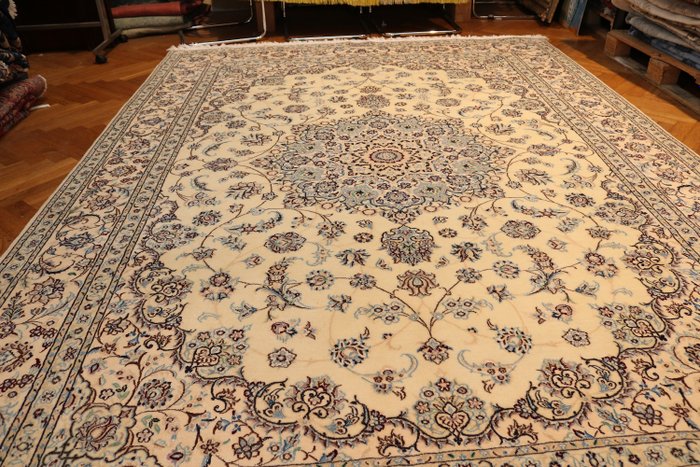Fine Nain Habibian assinado com seda persa - Carpete - 3.47 cm - 2.41 cm