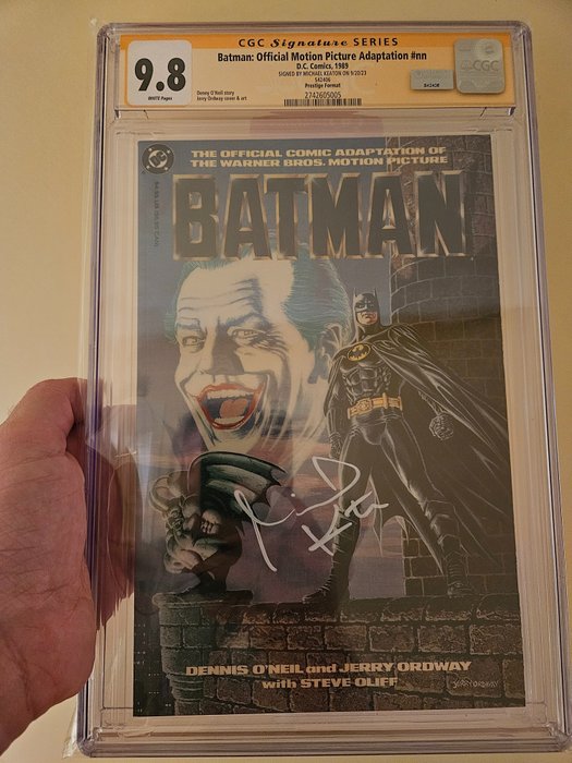 Batman - Batman: Official Motion Picture Adaptation CGC 9.8 SS Signed By Michael Keaton - 1 Comic - Copia unica - 1989