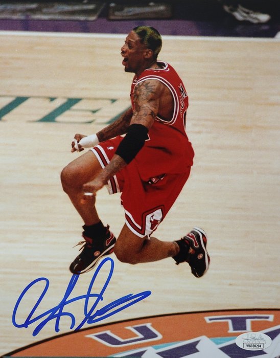 芝加哥公牛队 - NBA - Dennis Rodman Photograph, 带有 JSA COA 的亲笔签名 