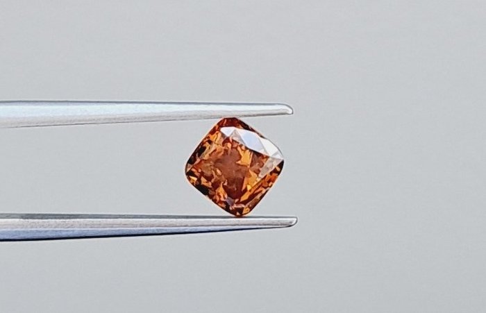 1 pcs 钻石 - 1.44 ct - 枕形 - Fancy Deep Brown Orange - 证书上未提及