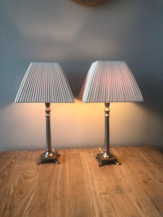 Asztali lámpa (2) - Burz Edeltin - Ónötvözet/ón
