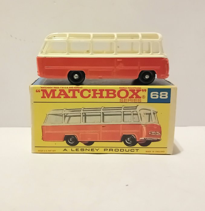 Matchbox 1:64 - 1 - Pienoismallibussi - Mercedes Benz Coach (n. 68)