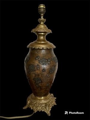 Vase du XIXe montée en lampe - Bronze - Japon - Période Meiji (1868–1912)