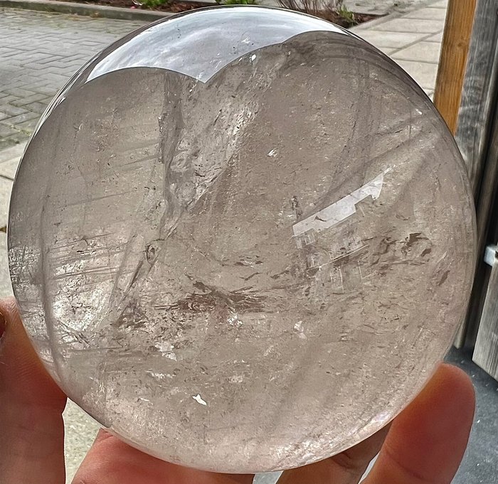 Gute Qualität, große AAA-Bergkristallkugel Kristall - Höhe: 10.57 cm - Breite: 10.57 cm- 1600 g